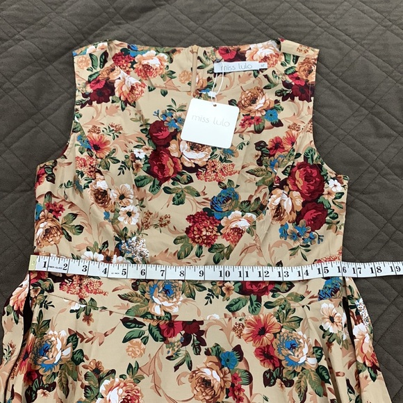 ModCloth NWT Fit & Flare Beige Floral Dress size XL - Picture 15 of 17